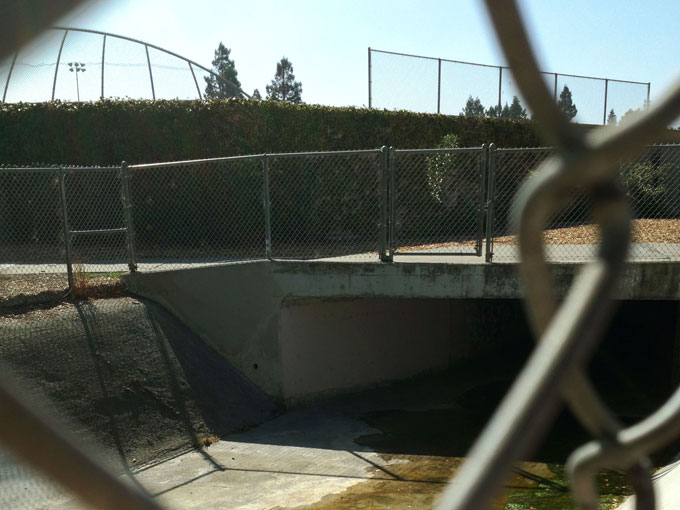 Arroyo Ojo De Agua Fences